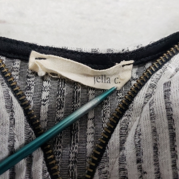 Jella C. Dress Size Large Sleeveless Front Zipper - Picture 5 of 6